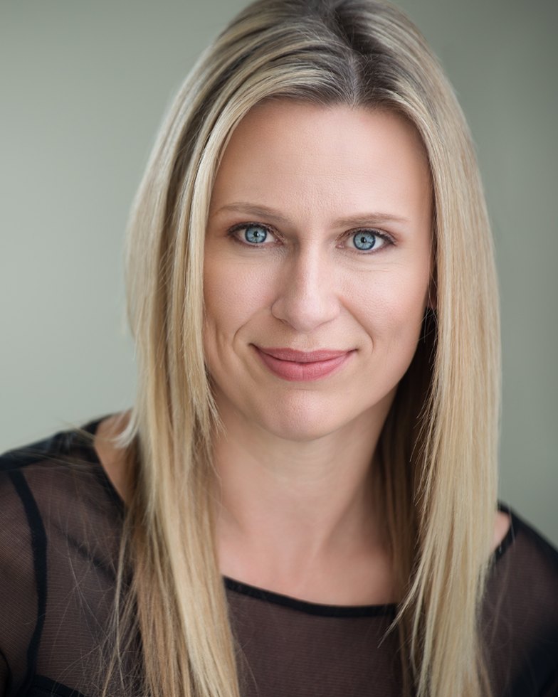 Portrait of Dr. Lana Henchell.
